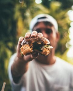 Faça Hambúrguer Gourmet: Receita Caseira e Deliciosa para 2024